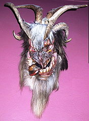 176px-Perchtenmaske.jpg