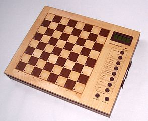 294px-Schachcomputer-CM-diamond.jpg