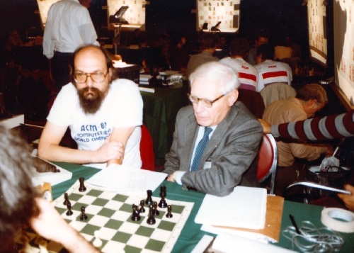 3-1_and_3-2.Thompson_Botvinnik.WCCC_4.New_York.1983.102645366.NEWBORN.lg.jpg