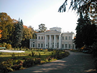320px-Cheremushki_Estate_Flickr_06.jpg