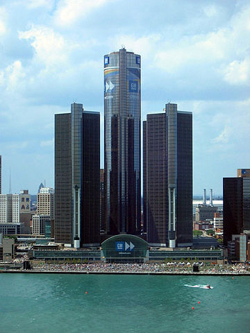 360px-RenCen.JPG