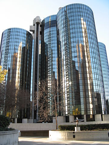 360px-Westin_Bonaventure_Hotel.jpg