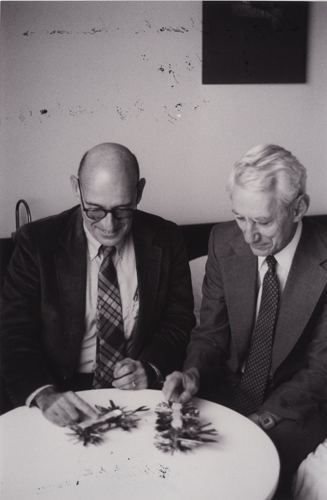 Claude_Shannon_with_Ben_Mittman_and_knives.102665756.lg.jpg