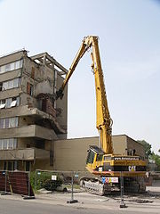 Hydraulicke_demolicni_nuzky_na_podvozku_CAT_330.jpg
