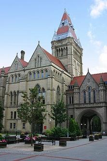 Main_Quadrangle_University_of_Manchester_by_Nick_Higham.jpg