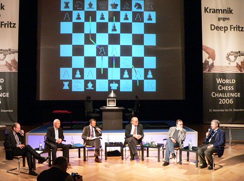 PodiumsDiskussion2006KramnikFritz.jpg