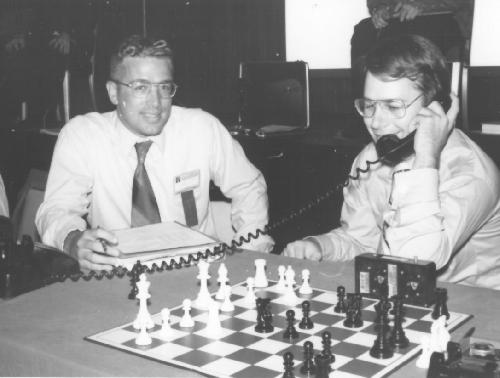 Unknown_Raymond_Genie_vs_Schach_ACM_1971.jpg