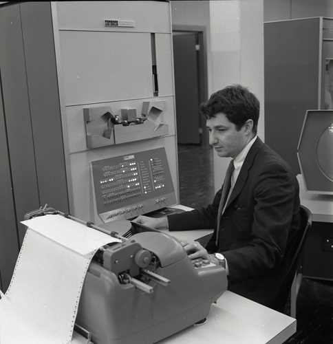 fredkin_working_on_pdp1.jpg